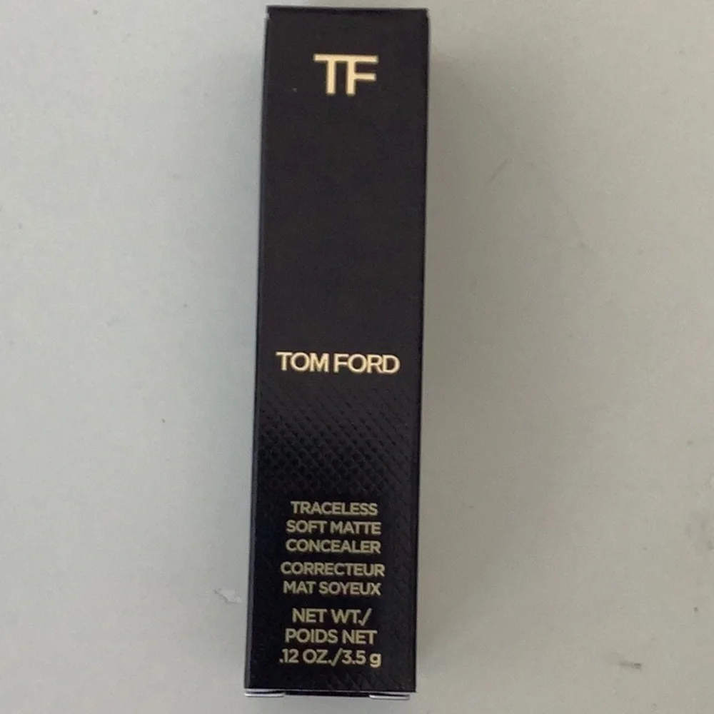 TOM FORD TRACELESS SOFT MATTE CONCEALER